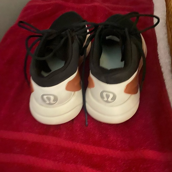 Lululemon Athletica Women's Blissfeel Running Shoe - Picture 10 of 11